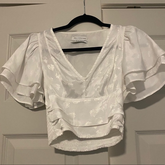 white satin butterfly sleeve crop top - Picture 5 of 8